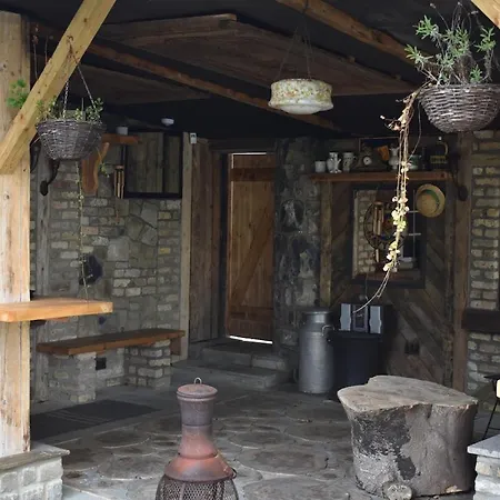 #3 The Barn At Alensgrove ليكسْليب